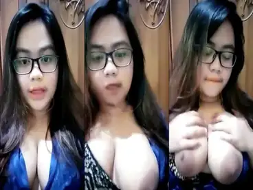 Bokep Indo ABG Kacamata Pamer Dada Montok