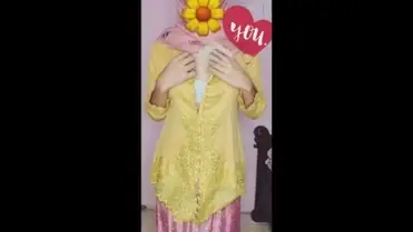 Bokep Live Ukhti Kebaya Hijab Pink Berani, Penonton Membludak Sebelum Sesi Resmi Dimulai poster