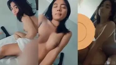 POV Punya Pacar Cantik Mulus Ngentot Ganas Di Kosan poster
